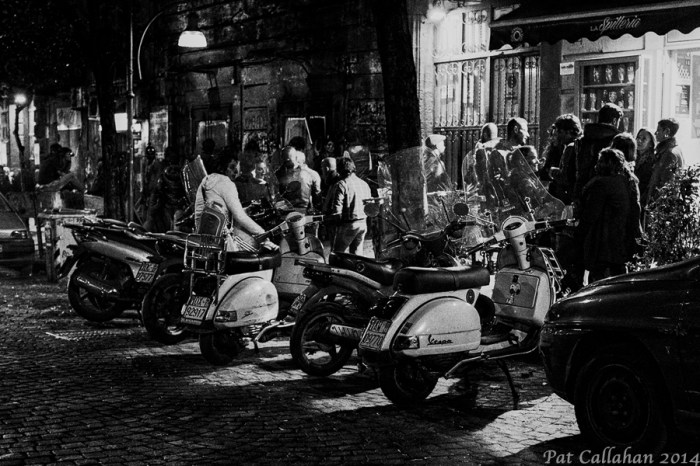 Piazza Bellini Nightlife