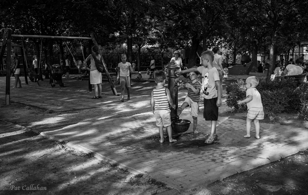 children playing outside at Szent Istvan Park