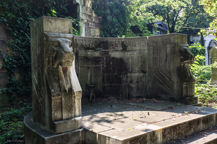 Some tombs are art deco masterpieces