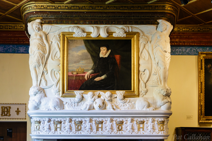 painting of catherine de Medici at Chateau de Chenonceau